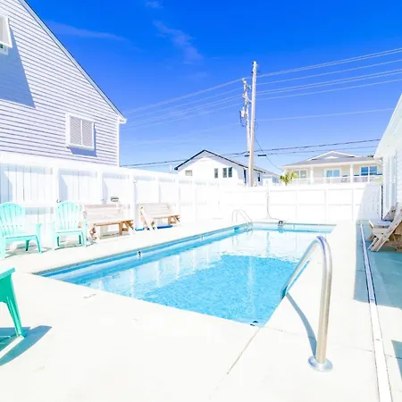 Suns Out Steps To Beach W Private Pool In Cherry Grove